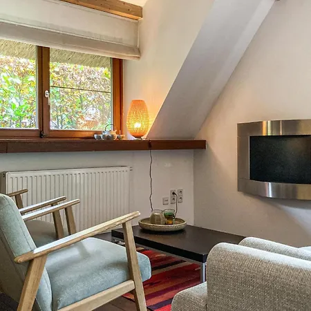 2 Bedroom Gorgeous In Rekem-lanaken Tatil Evi